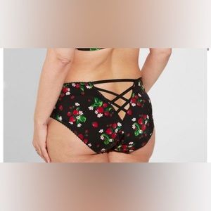Nwt torrid floral cage panty
